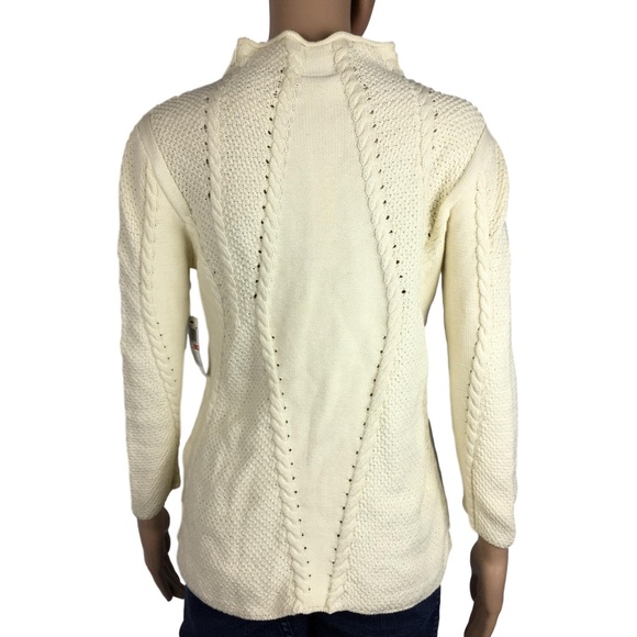 Love Token Womens TurtleNeck Sweater - Picture 3 of 6